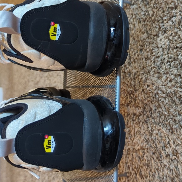 Nike Air VaporMax Plus Bone Black Mens Style : Dh0860-100 - Picture 6 of 7